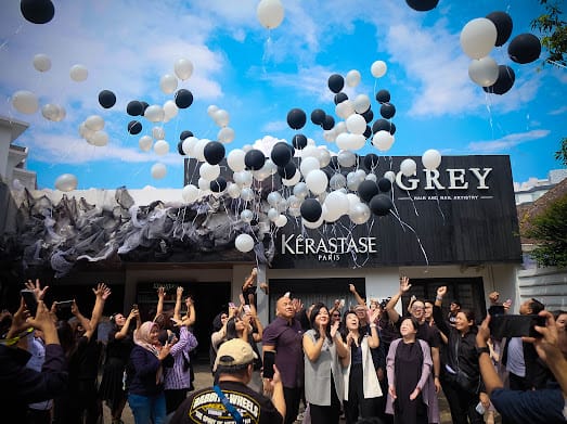 Grey Hair and Nail Artistry