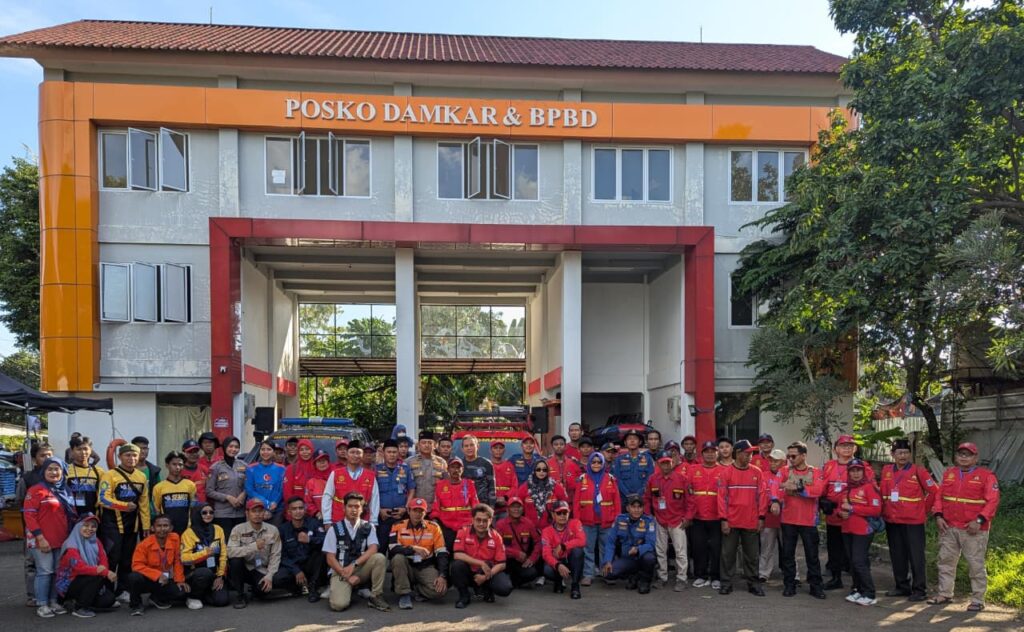 Relawan Tangsel Berbagi 1000 Takjil